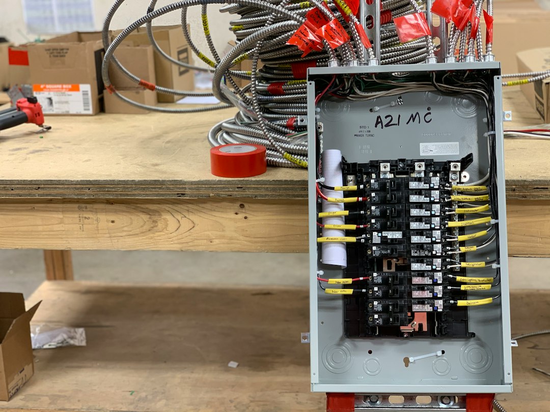Bonificaciones de IBI e ICIO por Instalar Placas Solares en tu Municipio: black and gray audio mixer